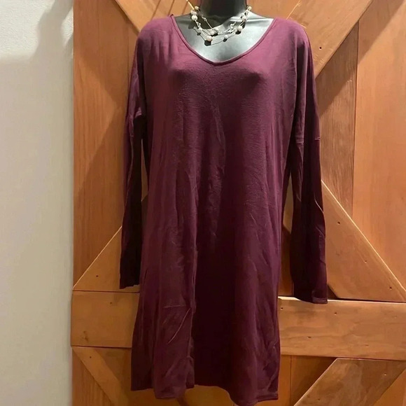 🌴🌴Socialite Burgundy Dress- XS - Picture 1 of 4